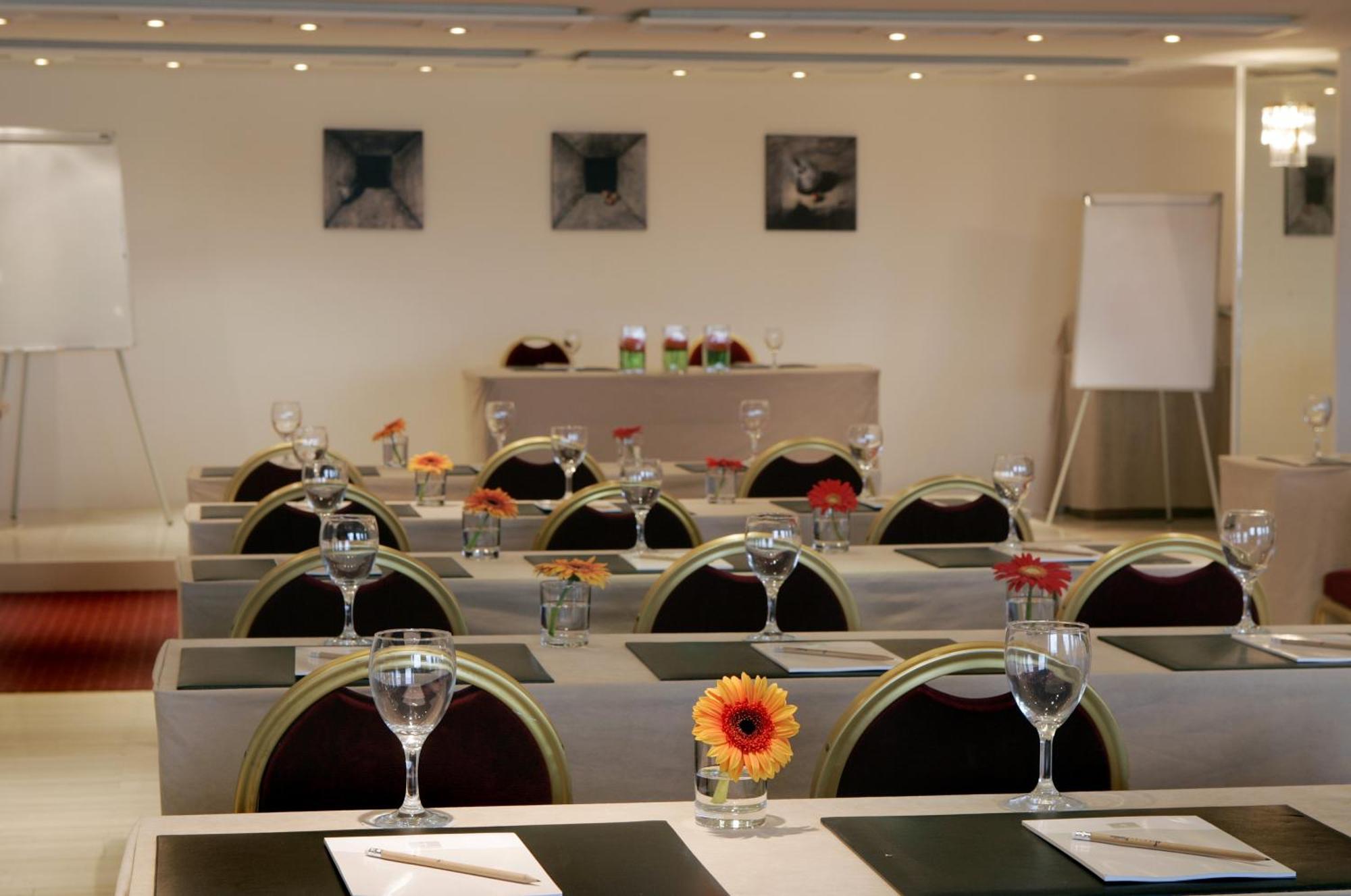 Poseidon Athens Hotel エクステリア 写真